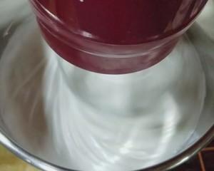 [UKOEO高比克风炉]戚风蛋糕的做法(有水戚风)含视频教程的做法 步骤9