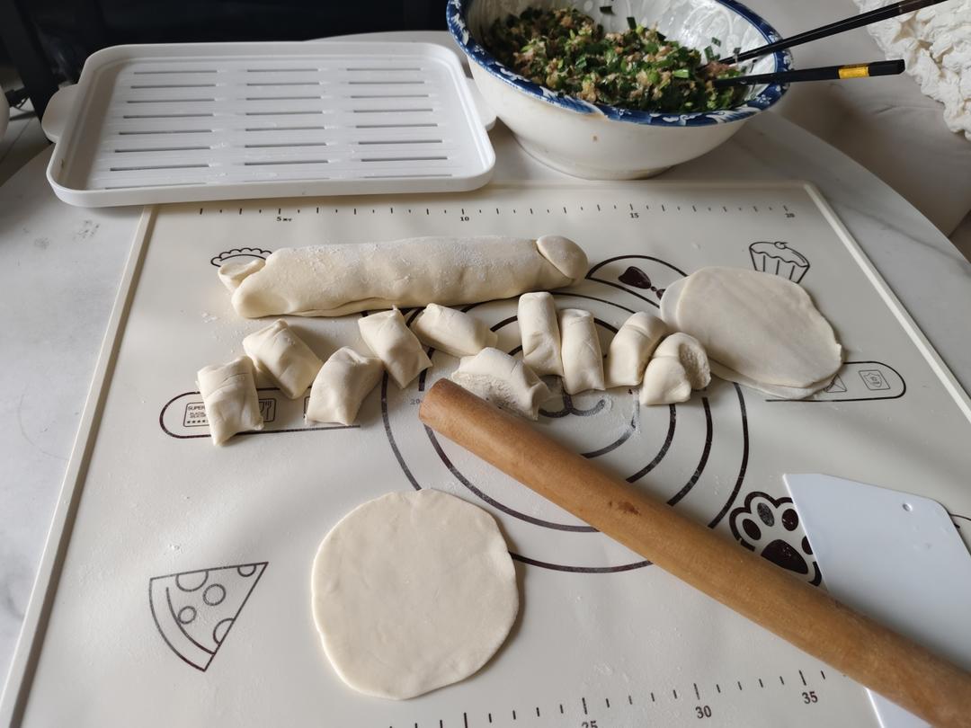 手工揉面三分钟，又韧又薄又好包的饺子皮