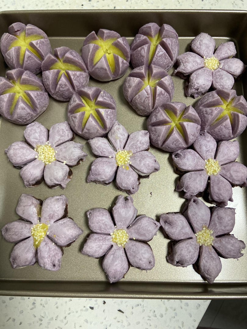 少女心满满的豆沙桃花酥