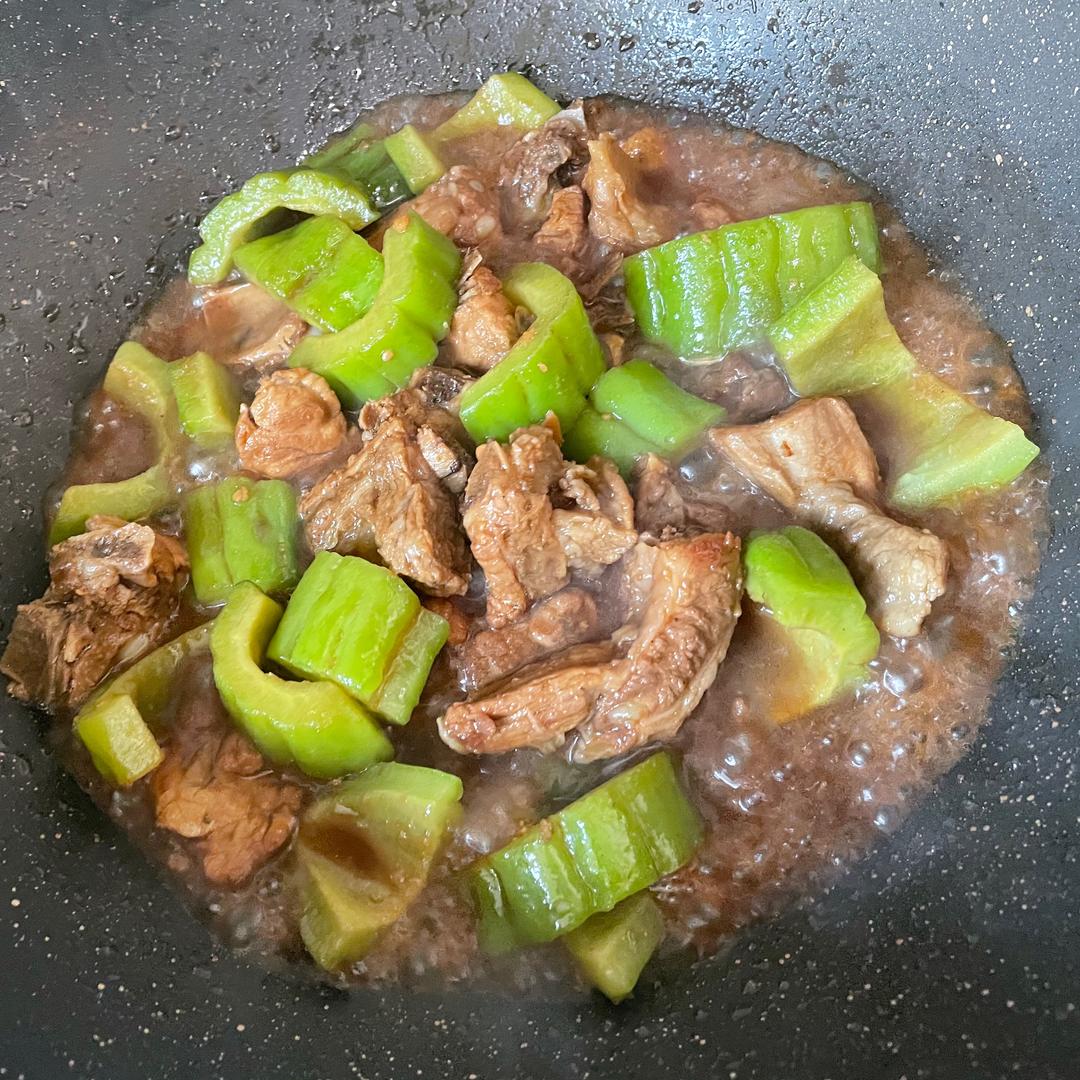 隔夜苦瓜焖排骨(不隔夜做法)的做法