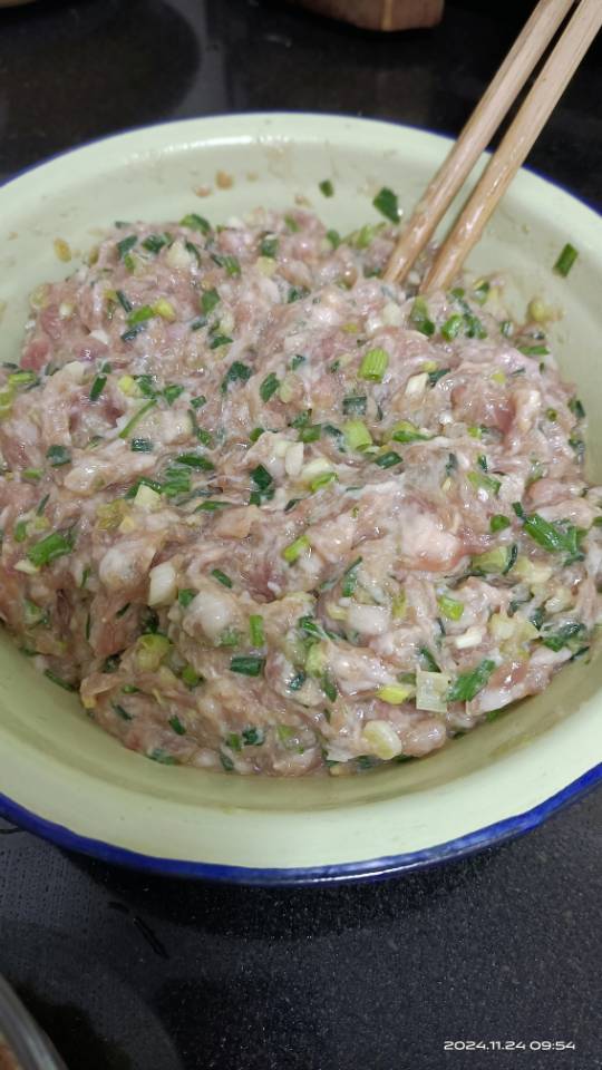 葱花猪肉馅包子