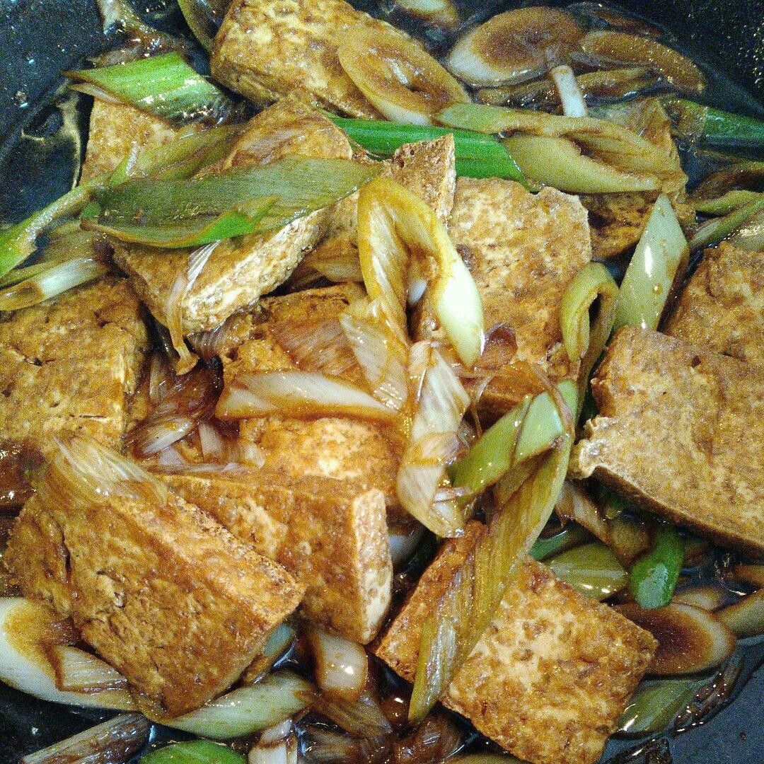 齐彧爸做的大葱烧豆腐