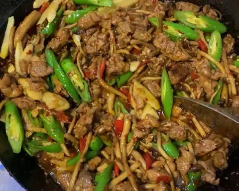 土豆（茶树菇）烧鸭子
