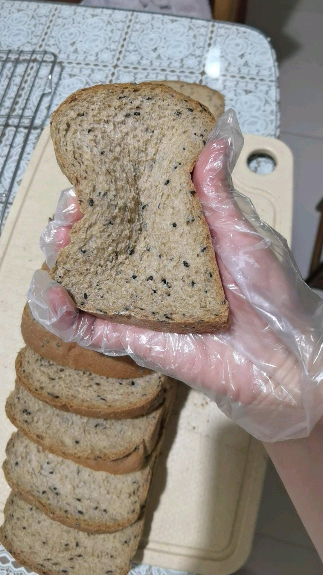 双种芝麻全麦吐司 100%全麦 烫种+波兰种