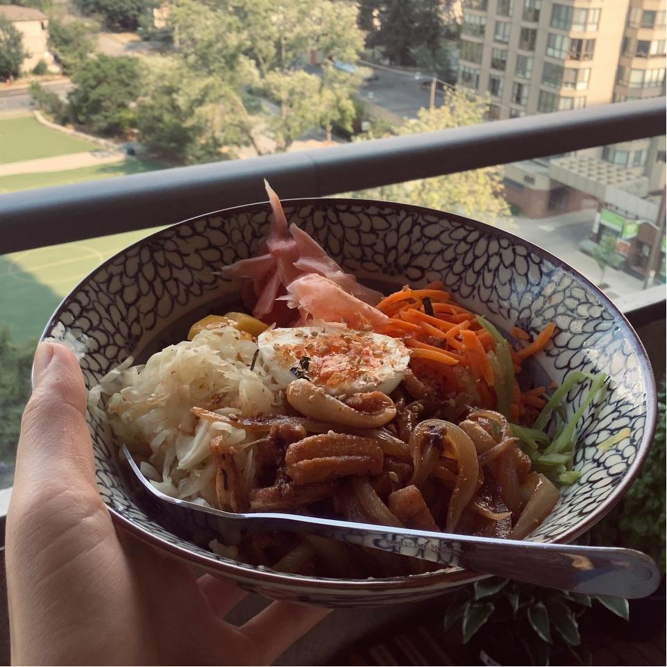 营养丰富的「星鳗拌饭」POKE BOWL