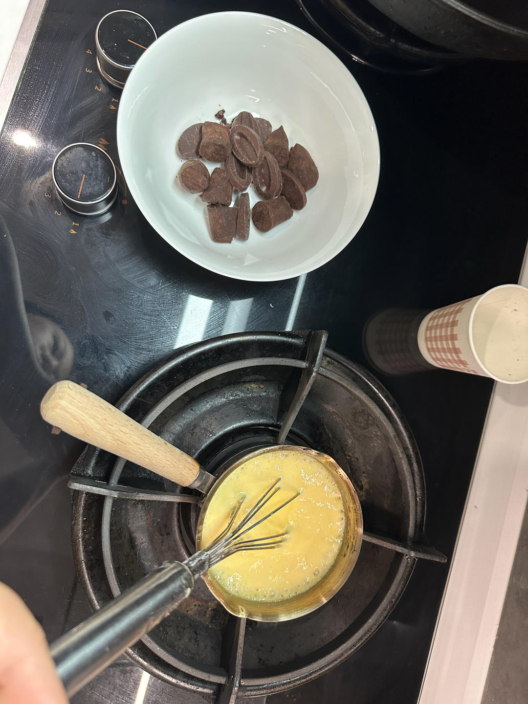 冰山熔岩巴斯克 | 巧克力脑袋福音！浓郁丝滑还流心！搅一搅就能搞定！