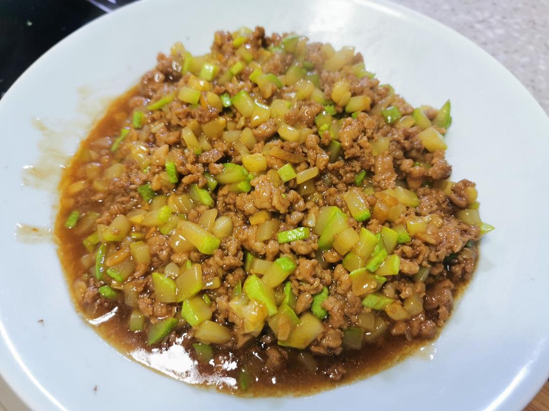 蒜苔炒肉末，三碗米饭都不够吃