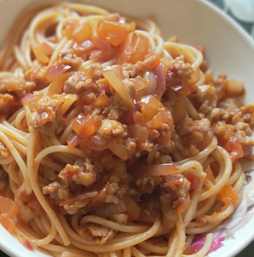 番茄肉酱意大利面