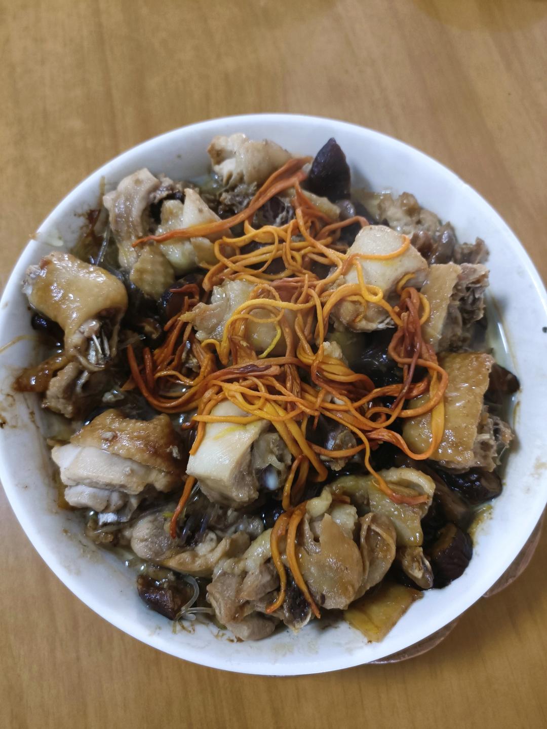 广式家常菜香菇蒸鸡，鲜嫩又方便百吃不厌