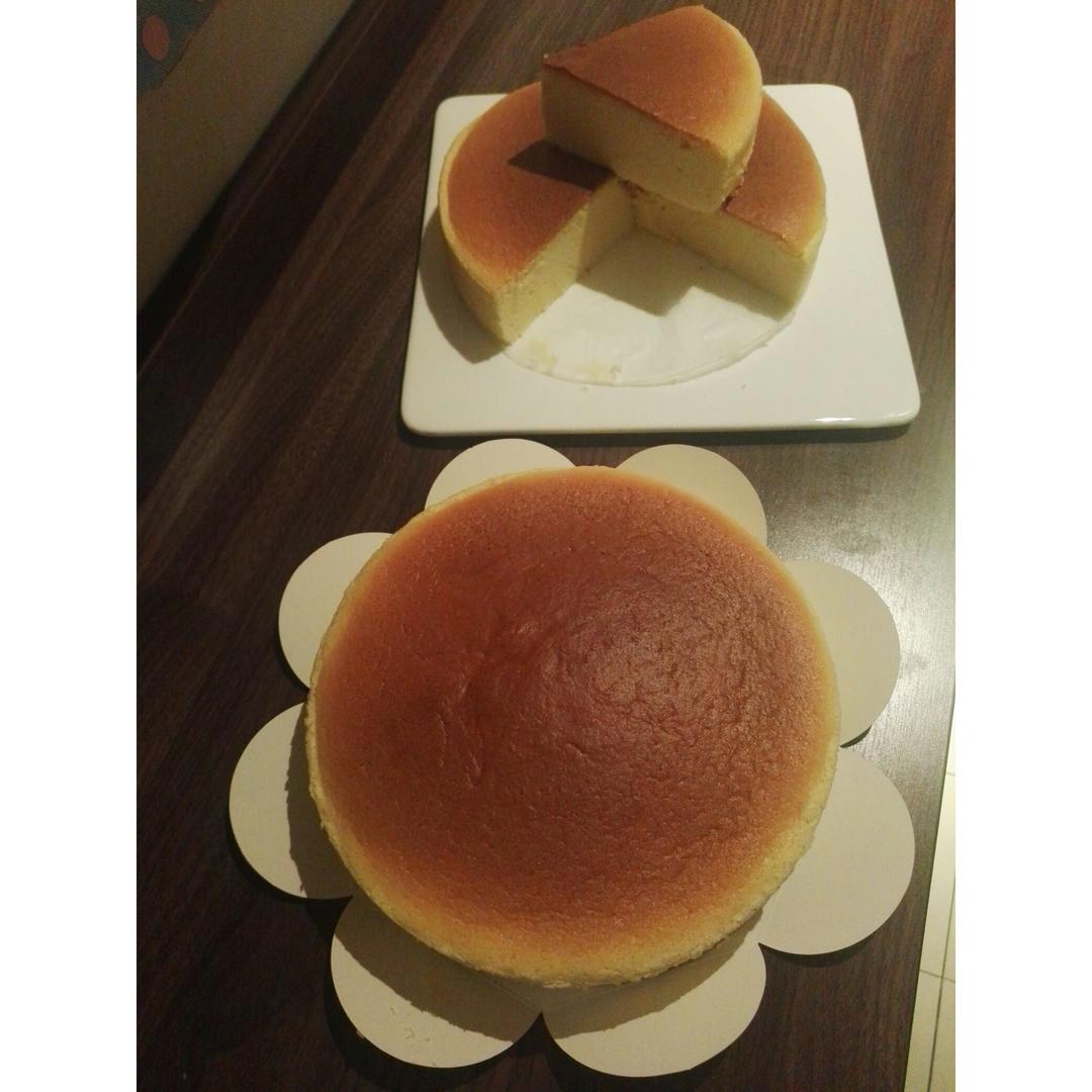 8寸轻乳酪蛋糕