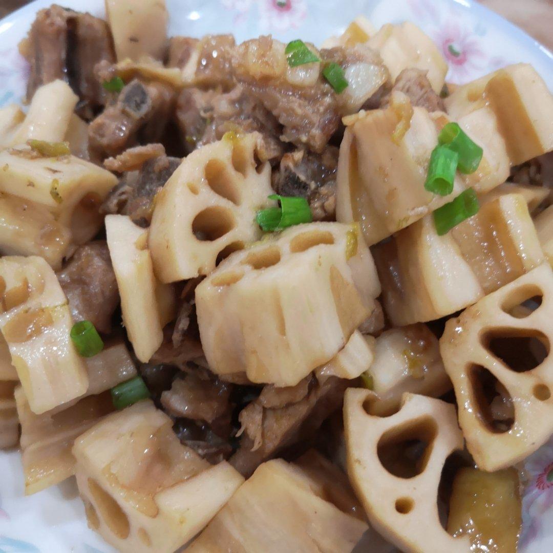 排骨烧莲藕