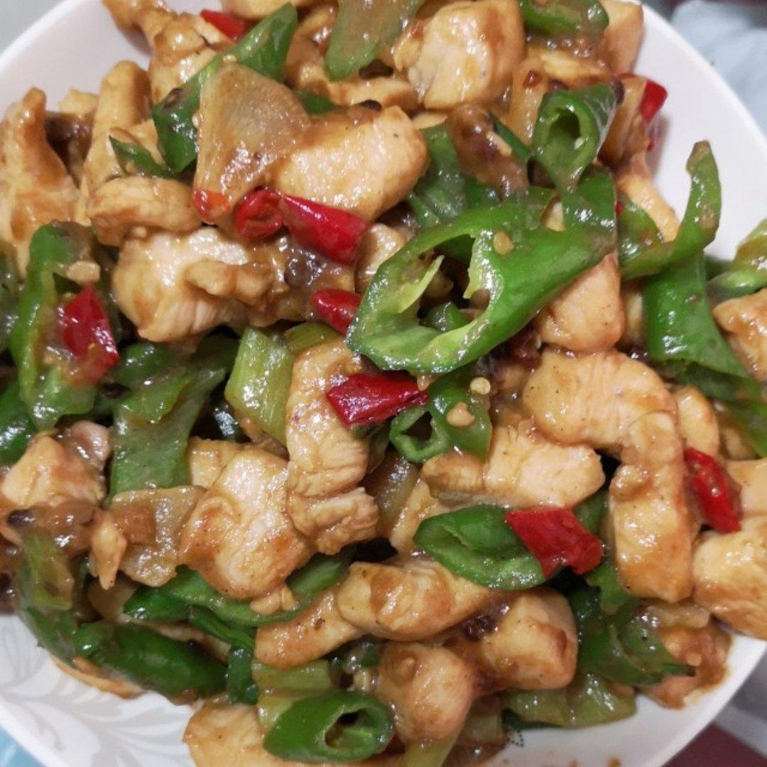 青椒辣子鸡丁