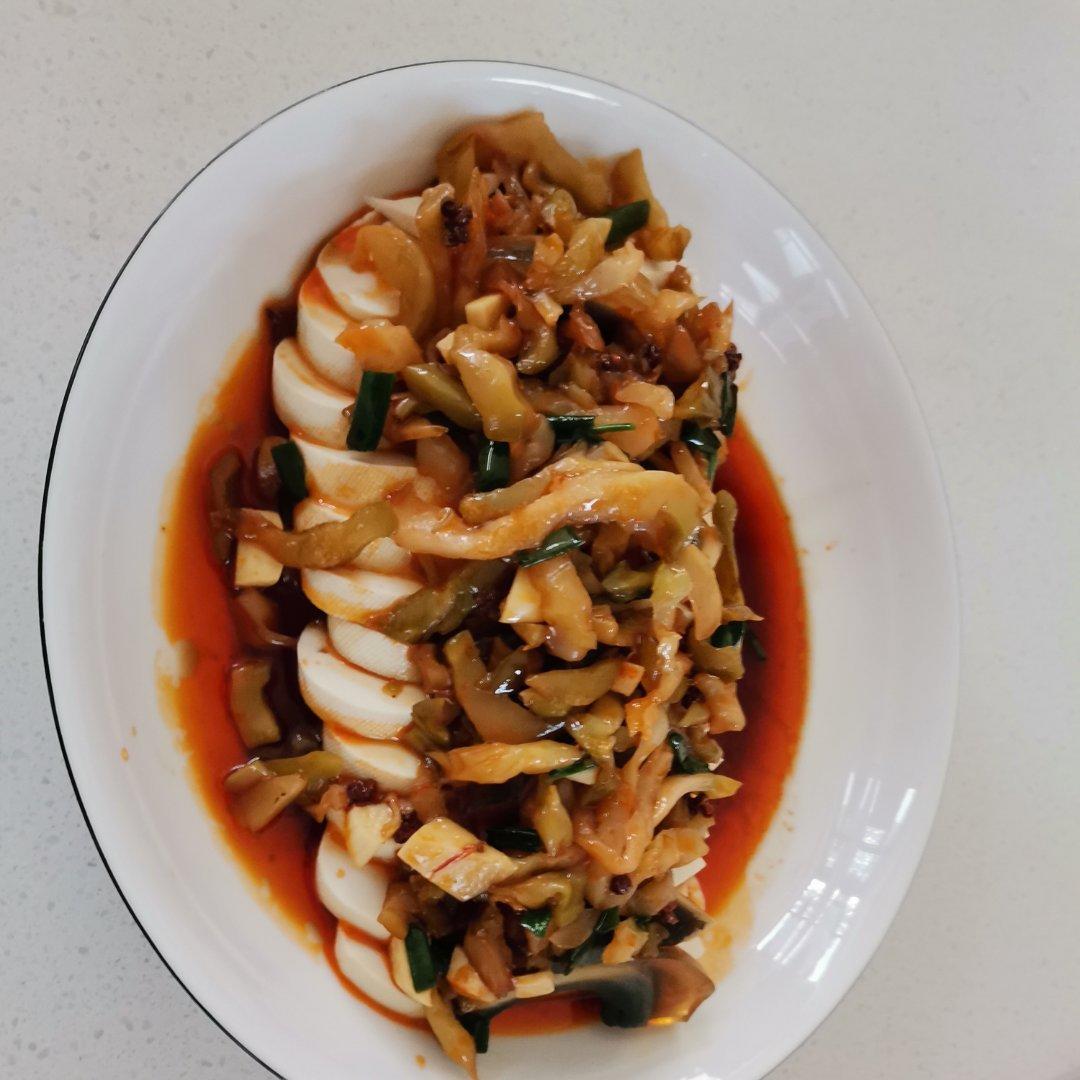 皮蛋拌豆腐