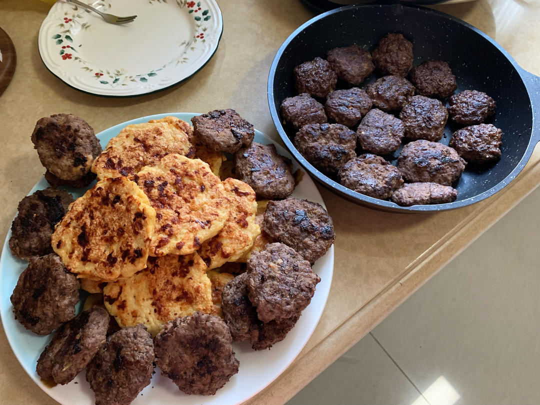 香煎鸡胸肉饼