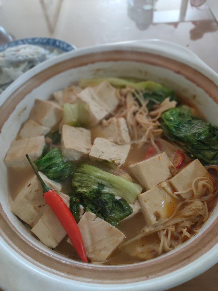 肥肠豆腐煲