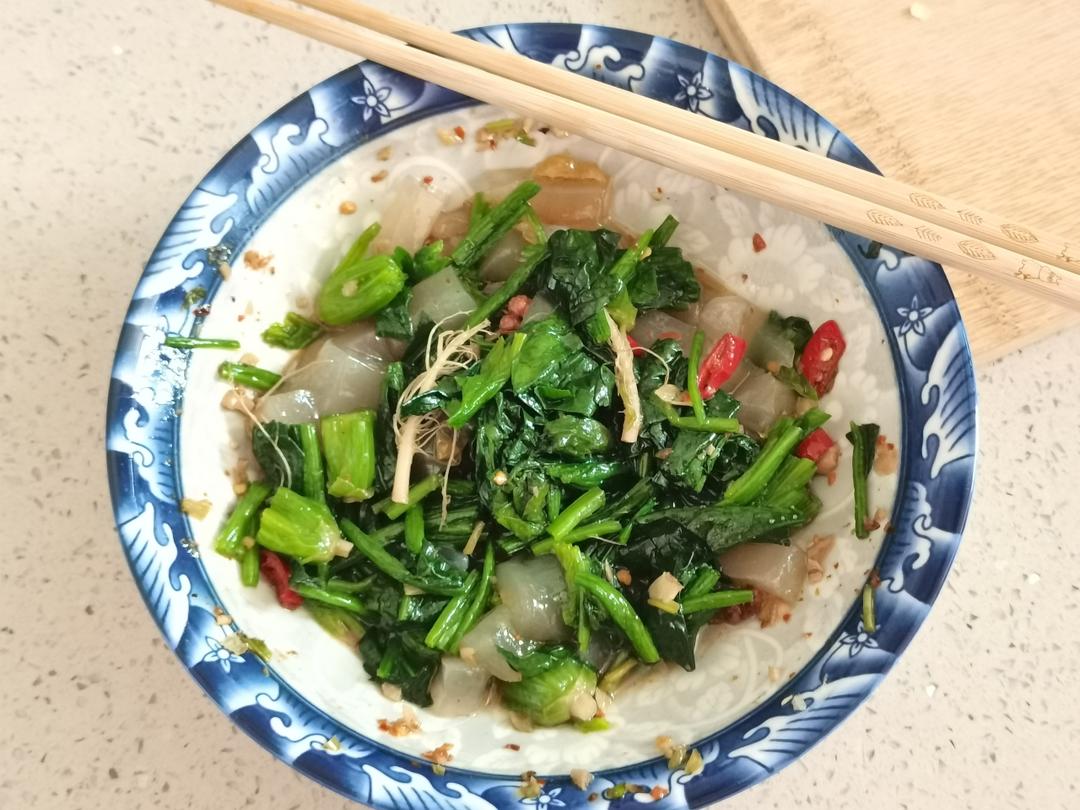 凉拌菠菜(家传秘方)