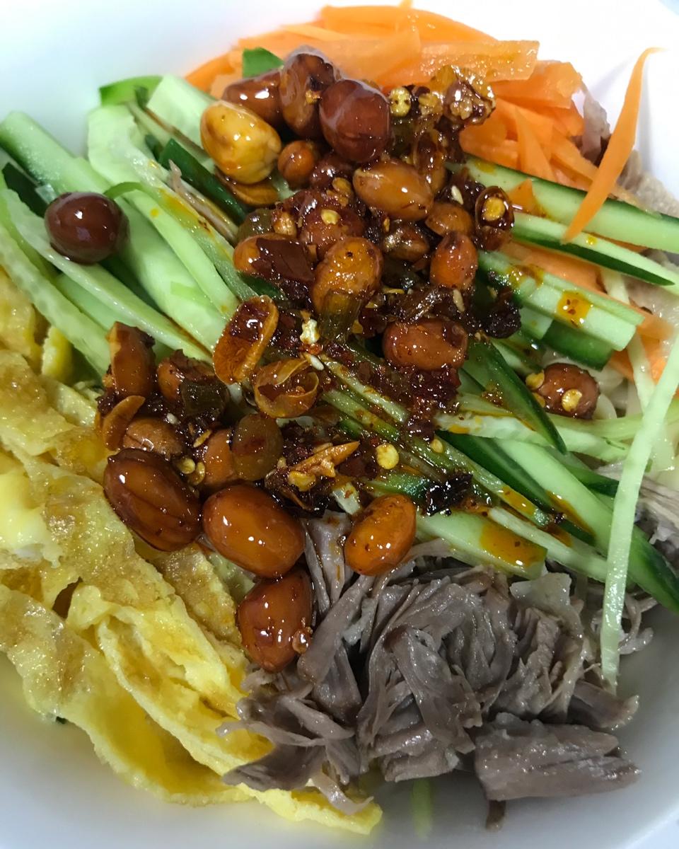 夏日爽口鸡丝蔬菜凉面