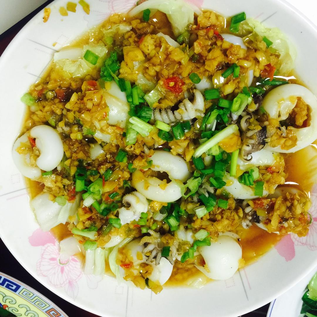 蒜蓉蒸墨鱼仔金针菇