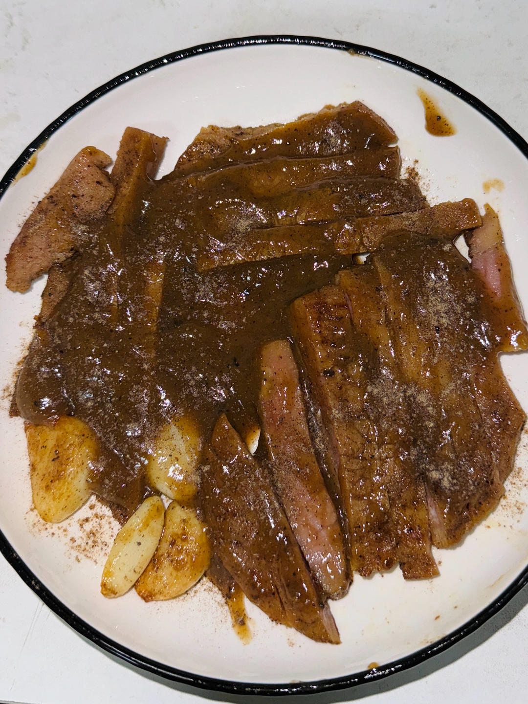 黑椒牛排（配酱汁做法）