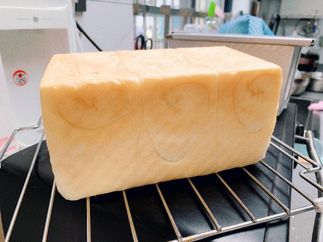 《Tinrry+》软绵绵的白吐司