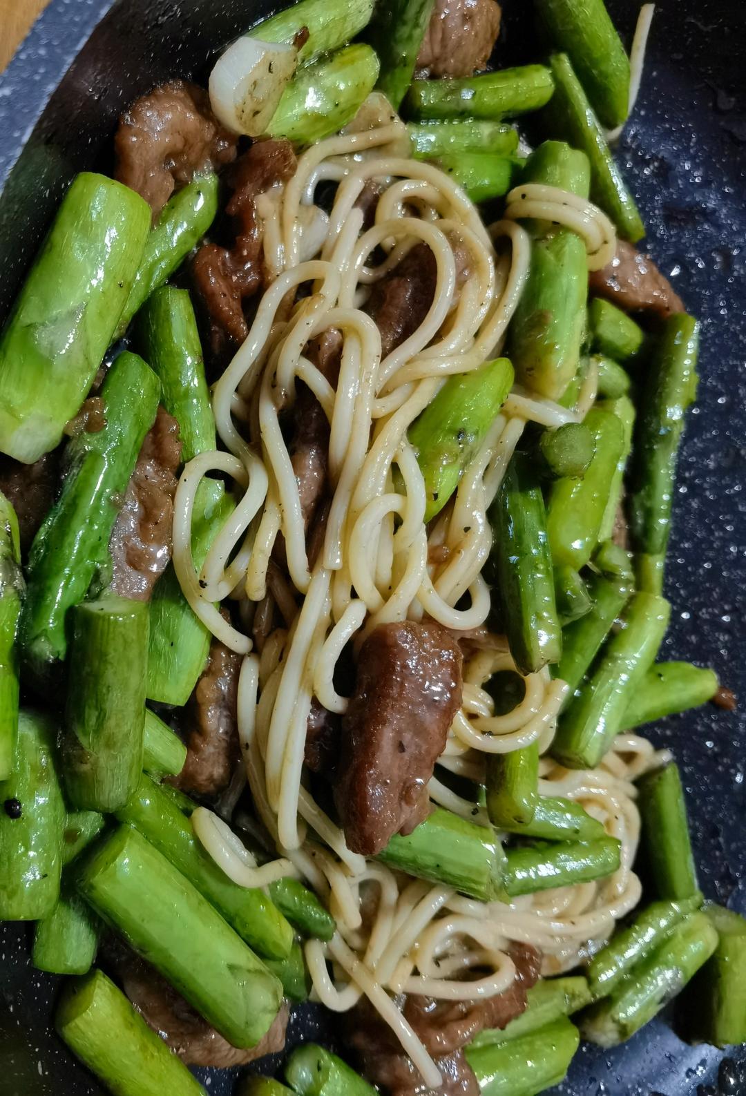 芦笋炒牛肉
