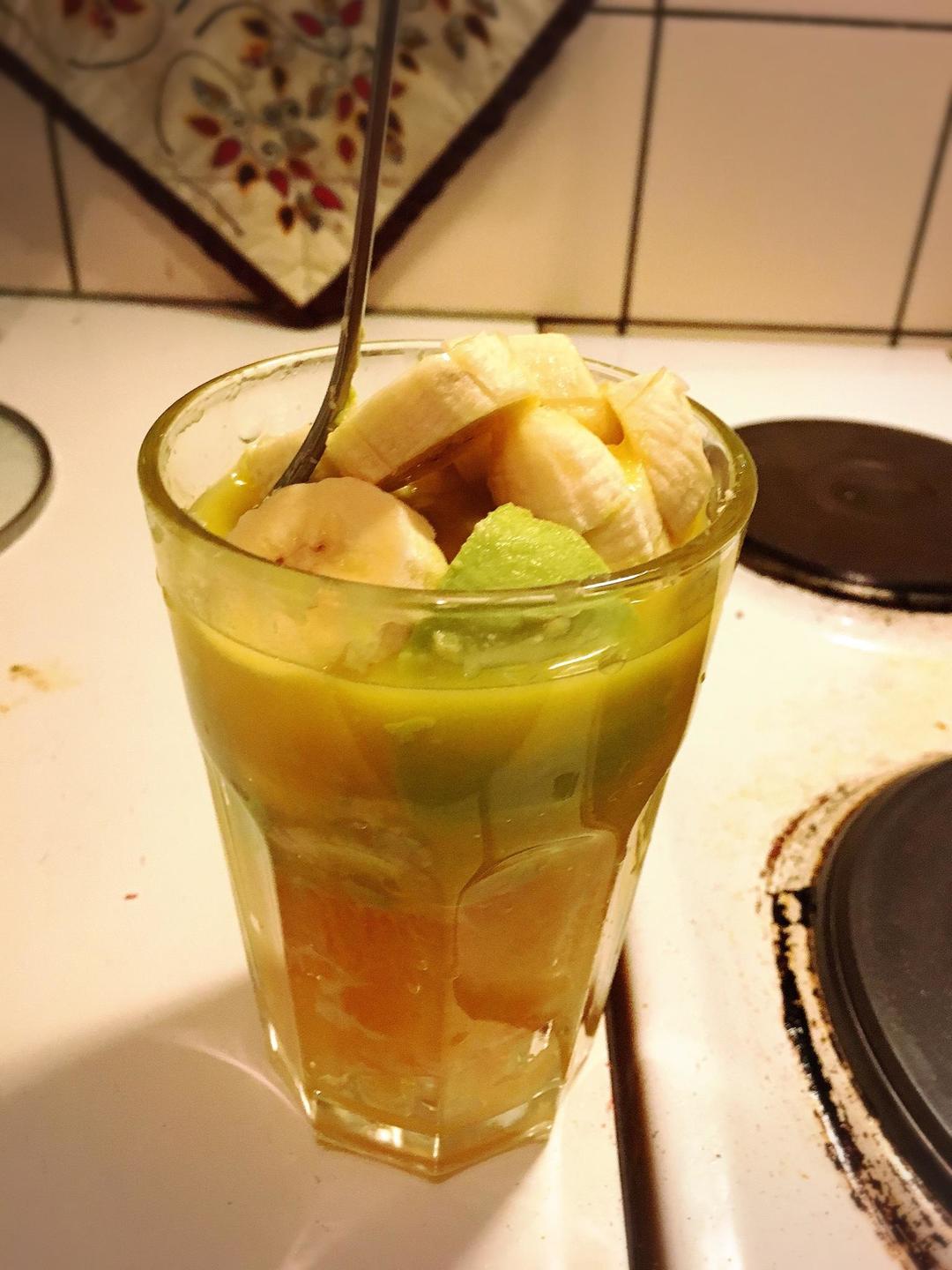 橙子香蕉牛油果smoothie的做法