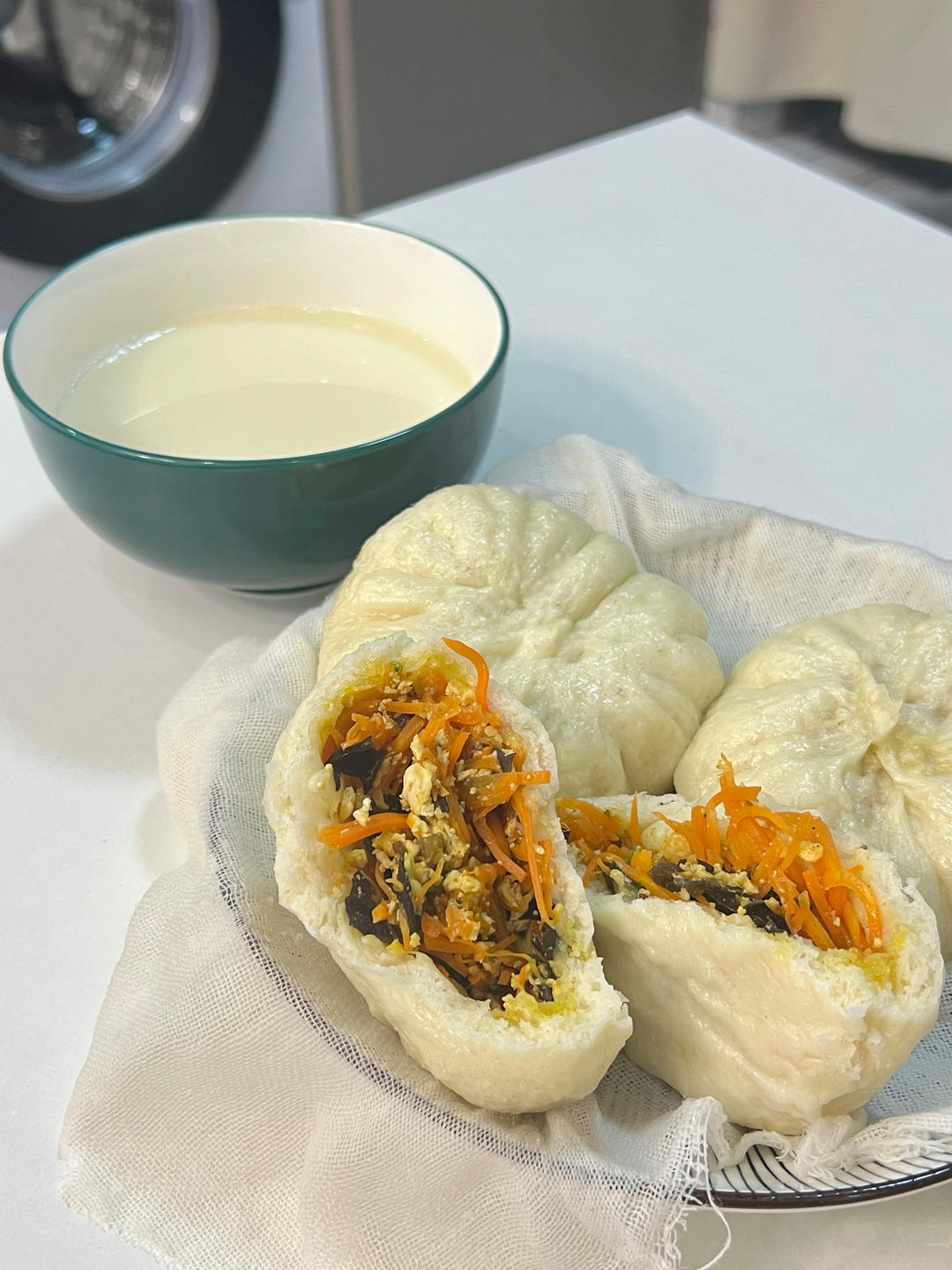 胡萝卜木耳鸡蛋包子——素包子也可以很好吃~
