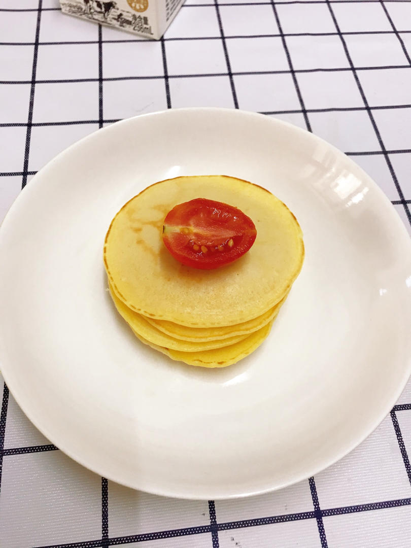 【减脂早餐】无油香蕉松饼（超简单）