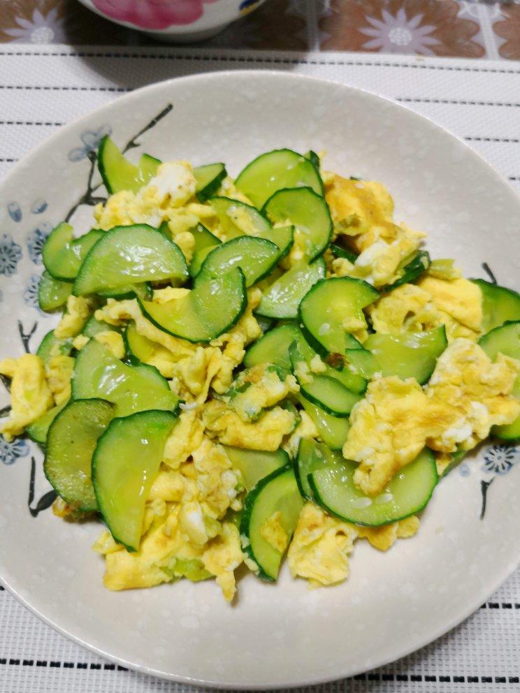 脆黄瓜炒鸡蛋～一菜登大堂