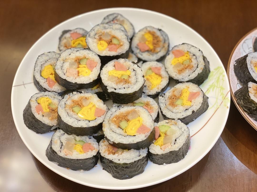 自制寿司（含寿司醋配方和超详细寿司卷法）