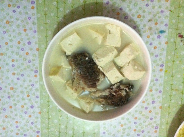 鲫鱼豆腐汤