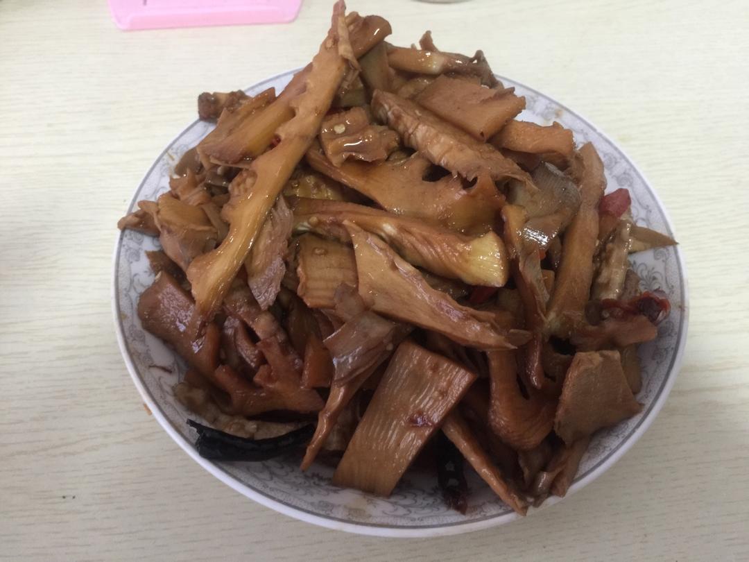 红焖笋干