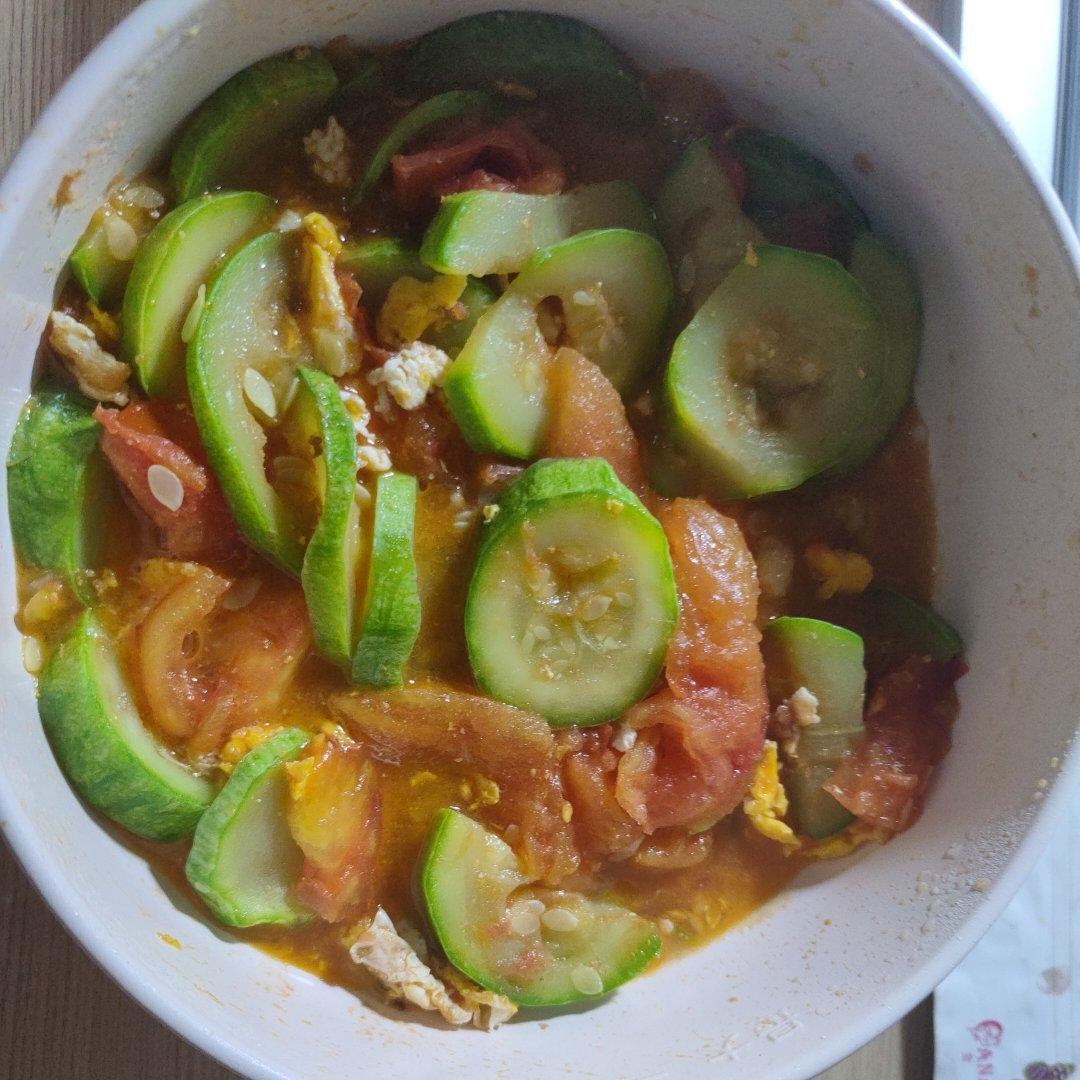 西红柿炒西葫芦