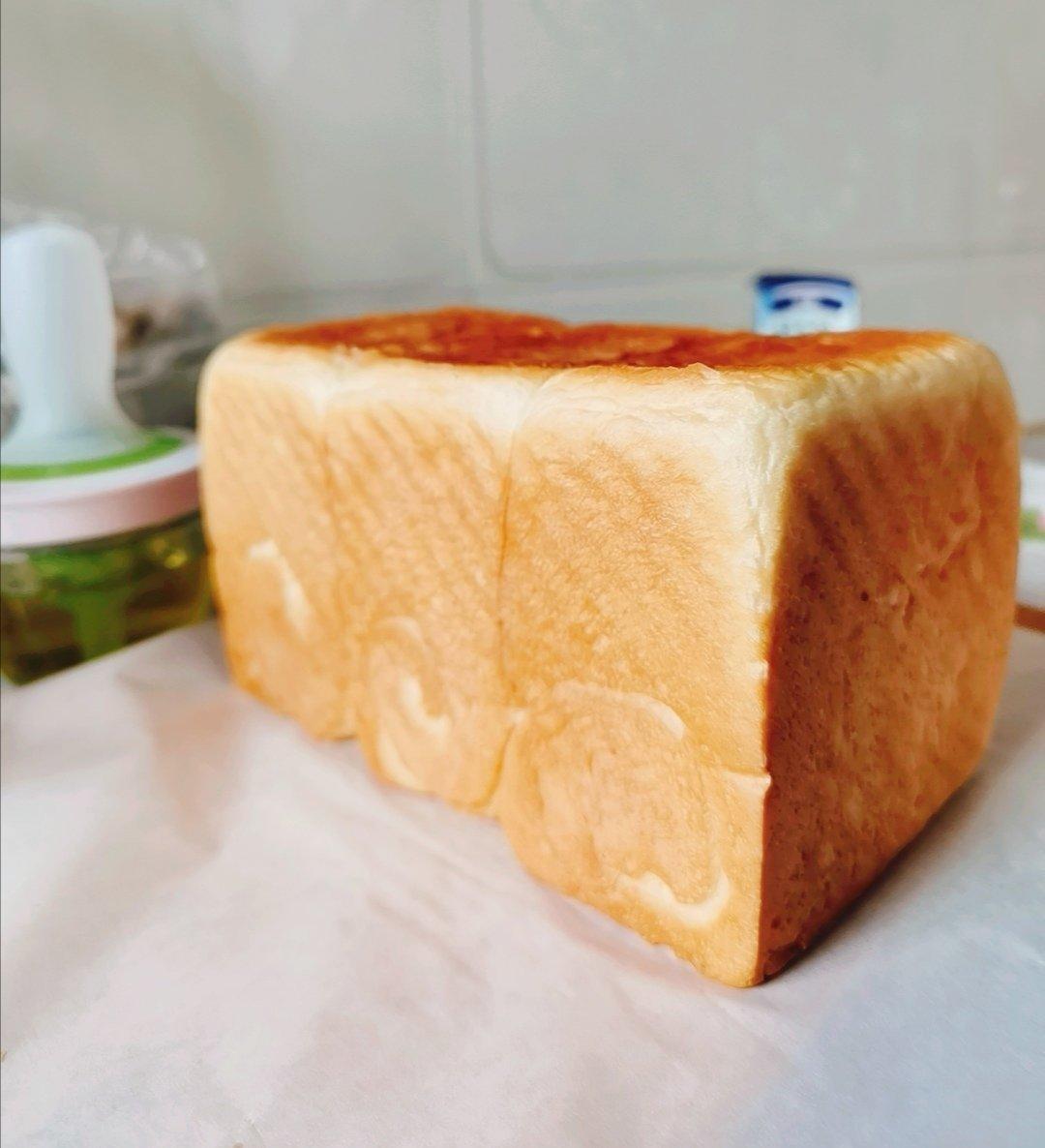 软到拿不起来的生吐司