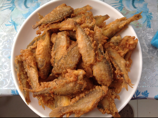 美厨娘yy做的干炸鱼