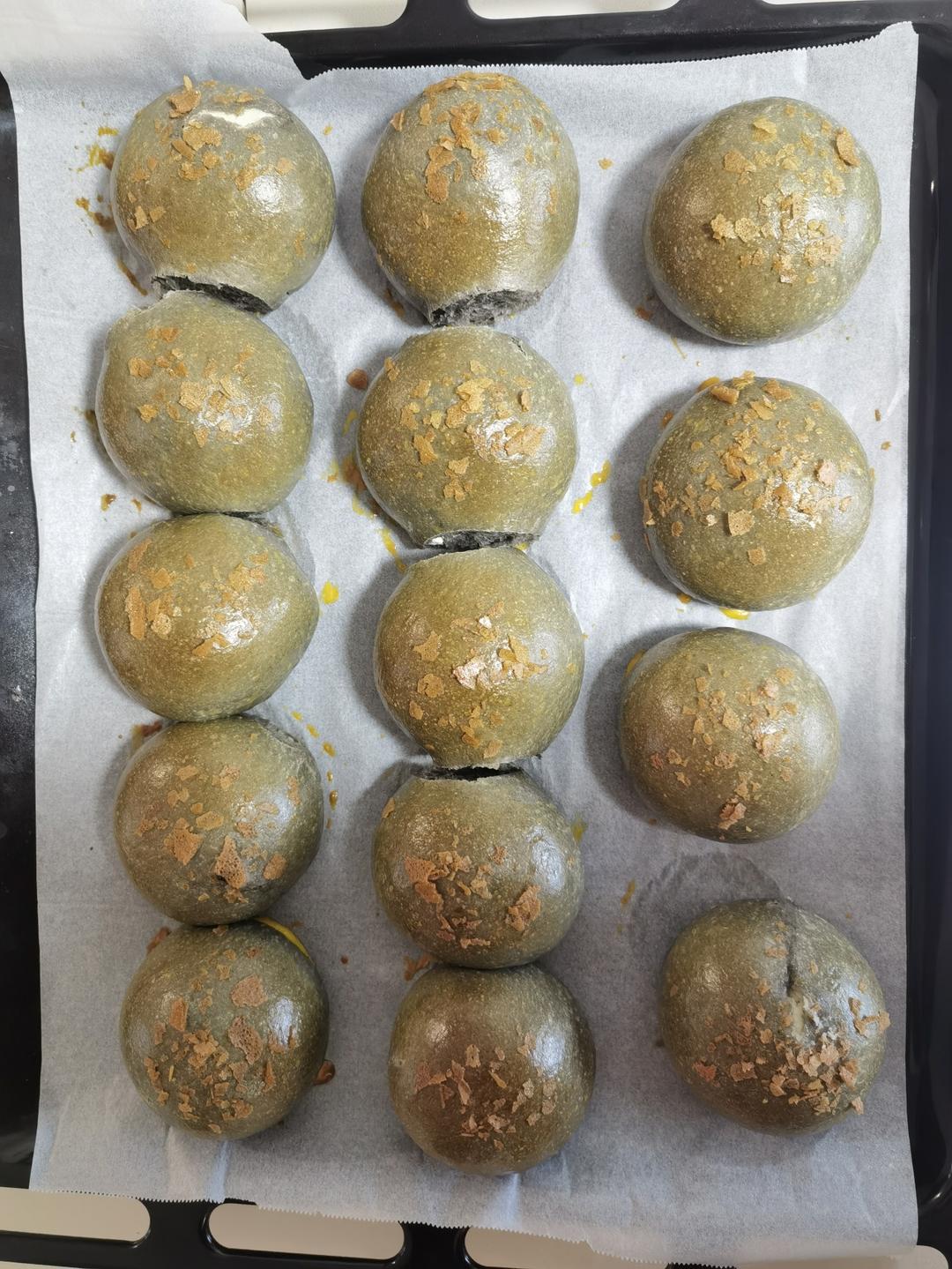 黑芝麻奶酥乳酪小餐包🌈馅料满满🧀香浓柔软