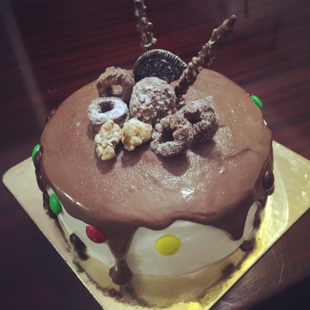 风靡欧美的滴落蛋糕~巧克力盛宴dripping cake