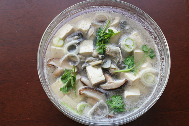 牡蛎豆腐汤的做法