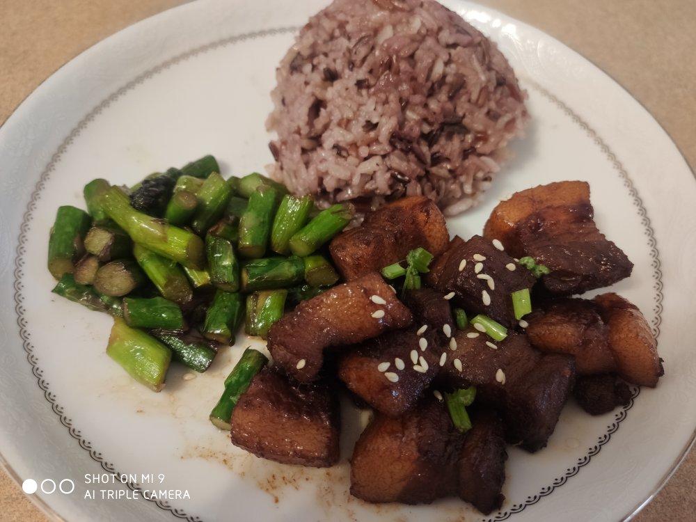 家常版香😋而不腻红烧肉