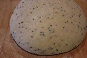 【Tartine Bread】天然酵种黑芝麻欧包的做法 步骤3
