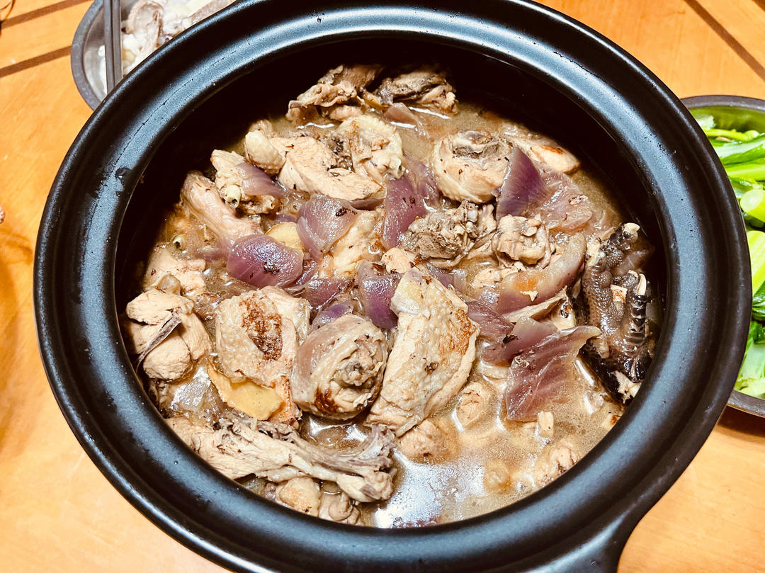 洋葱鸡煲