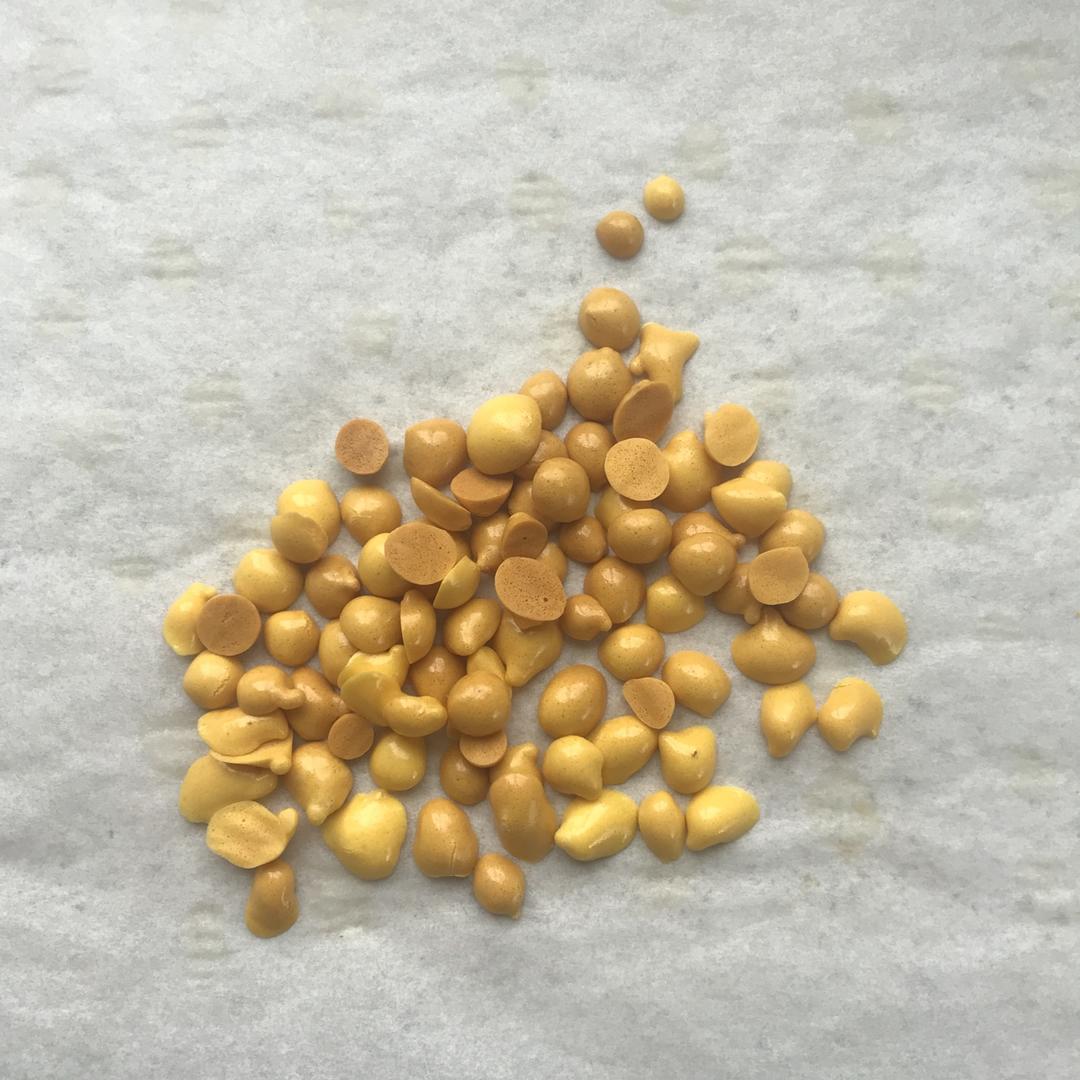 入口即化的无添加蛋黄溶豆