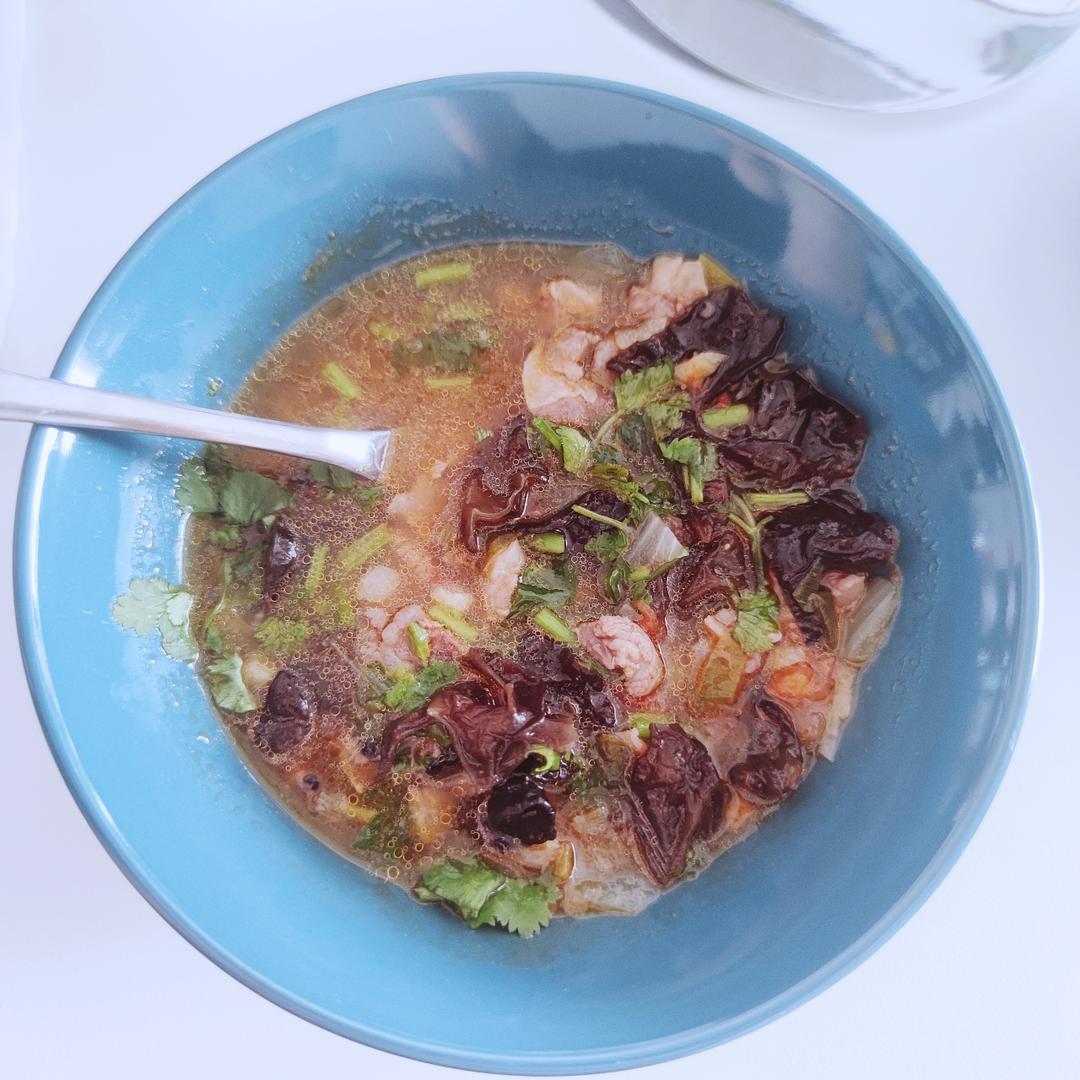 正宗新疆羊肉汤揪面片