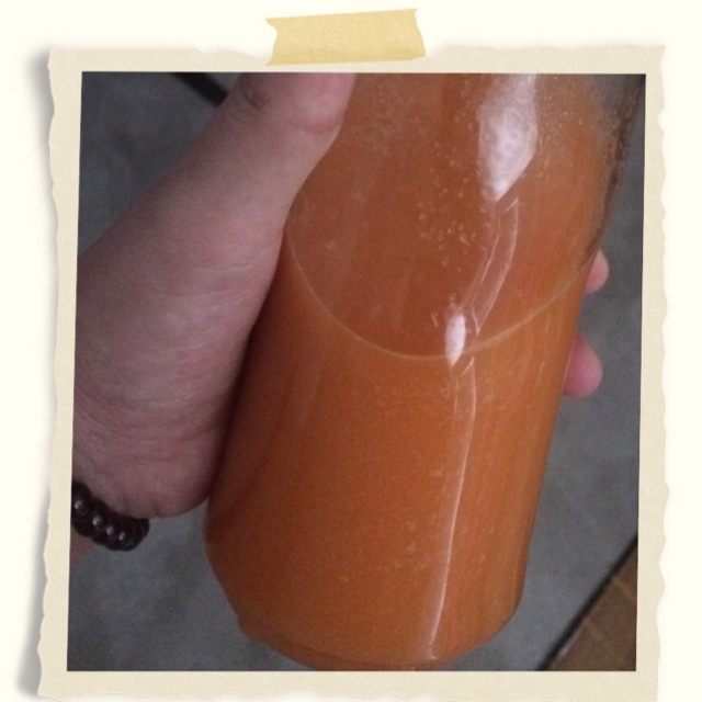夏季冷饮：苹果胡萝卜汁