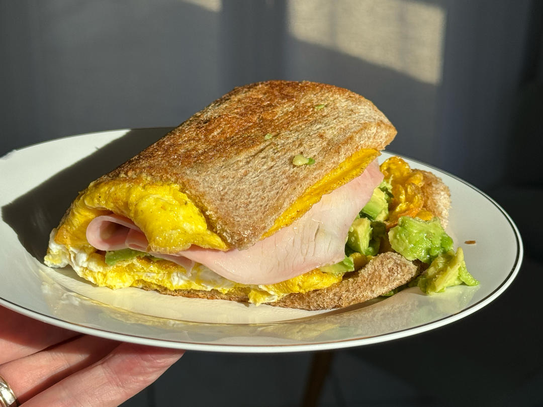 牛油果抱蛋三明治吐司🥪10分钟元气早餐