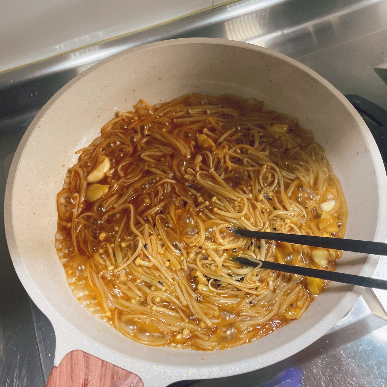 下饭菜～日本豆腐烧金针菇的做法 步骤6