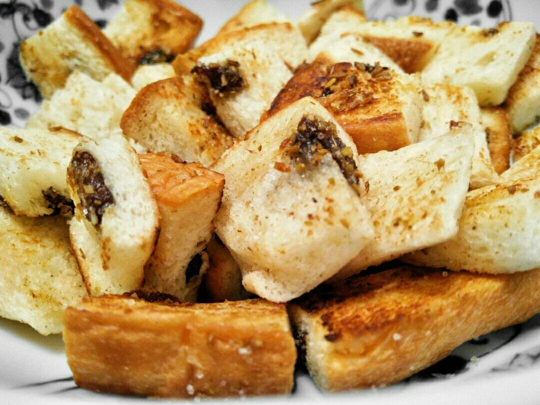 首页>面包>孜然提子吐司撒野版>懒懒的云朵做的孜然提子吐司撒野版>