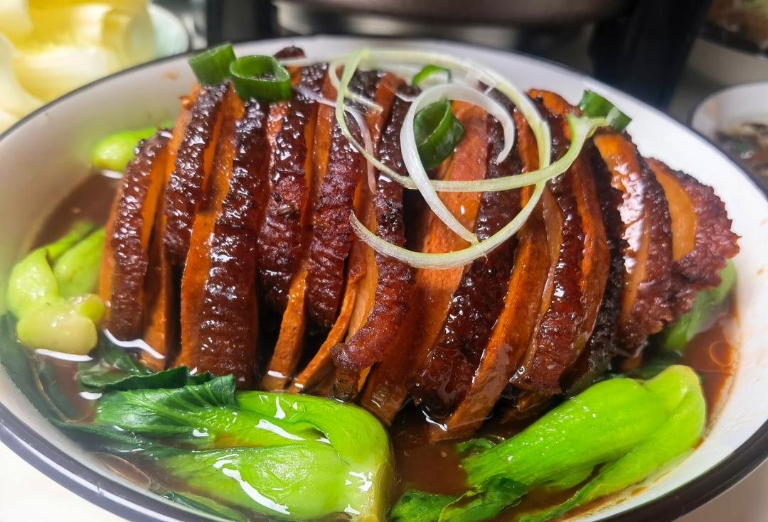 兜姥姥芋头（土豆）扣肉