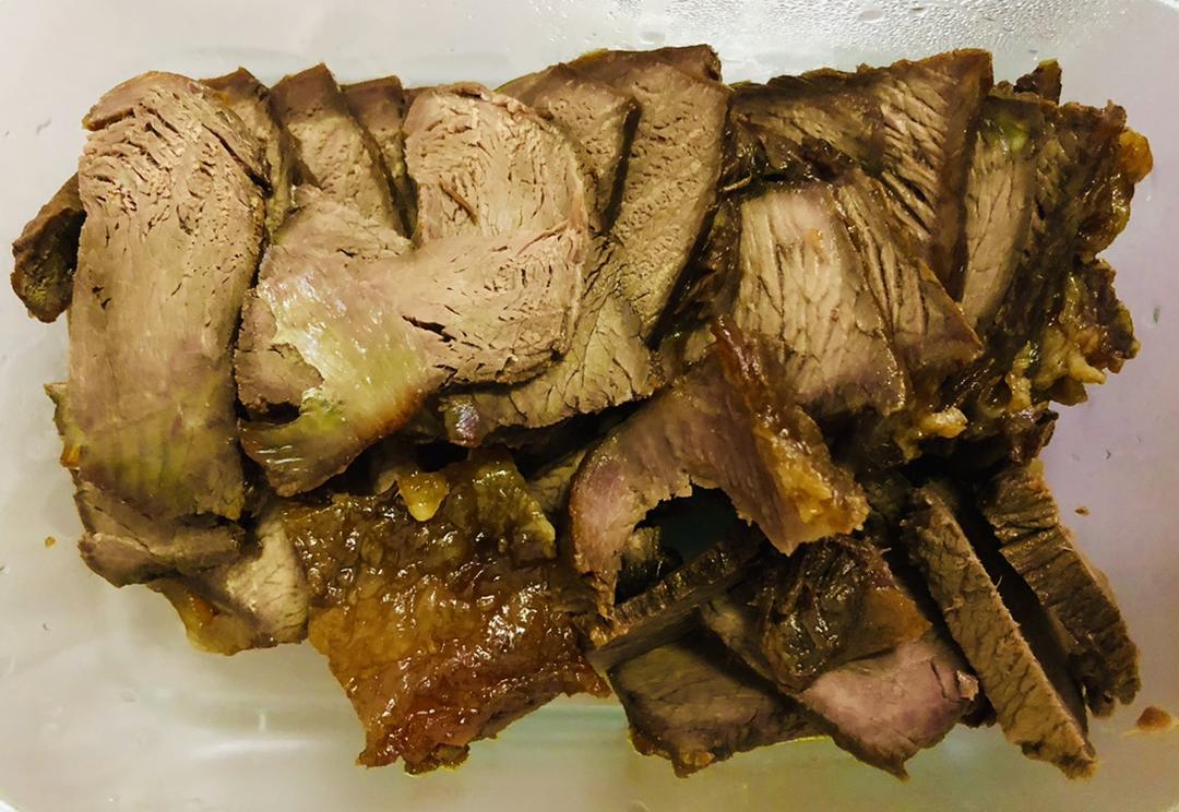 软烂入味的酱牛肉