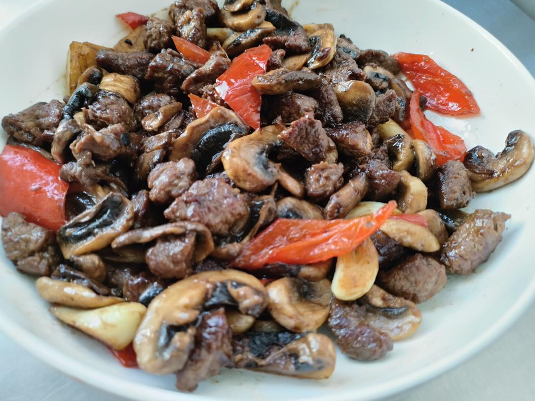 蒜香口菇牛肉粒